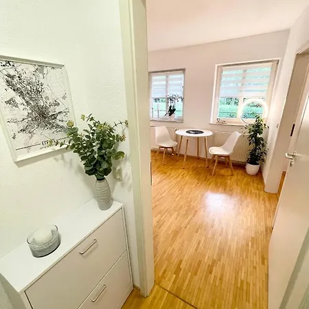 Ferienwohnung Blickfang: Modern Apartment in Erfurt's Old Town with Balcony Exterior photo