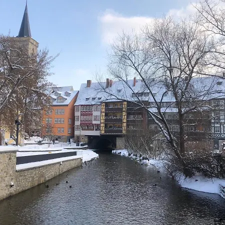Ferienwohnung Blickfang: Modern Apartment in Erfurt's Old Town with Balcony Exterior photo